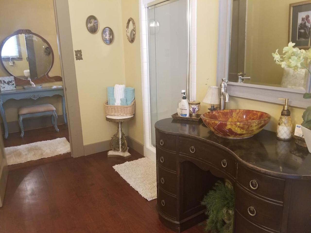 מלון New Waverly Gibbs Street Manor מראה חיצוני תמונה